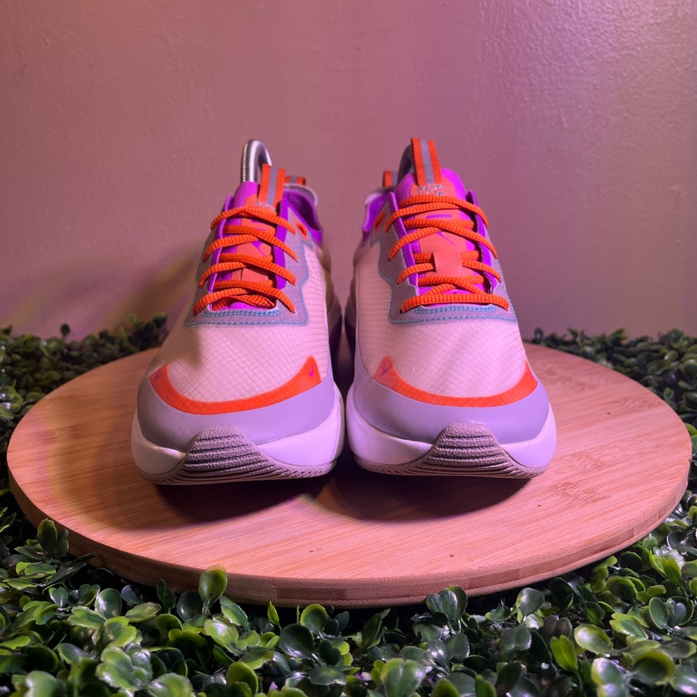 🔥 NIKE AIR MAX DIA SE BEIGE ORANGE PURPLE WOMENS RUNNING SHOES SZ 7 AR7410-100 - Picture 3 of 9